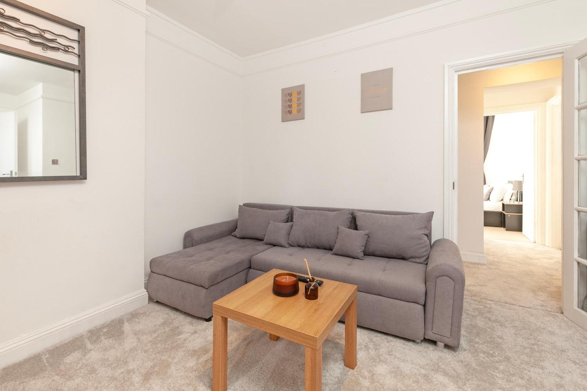 Beautiful 3 Bedroom Flat In Scott Ellis Gardens ลอนดอน ภายนอก รูปภาพ