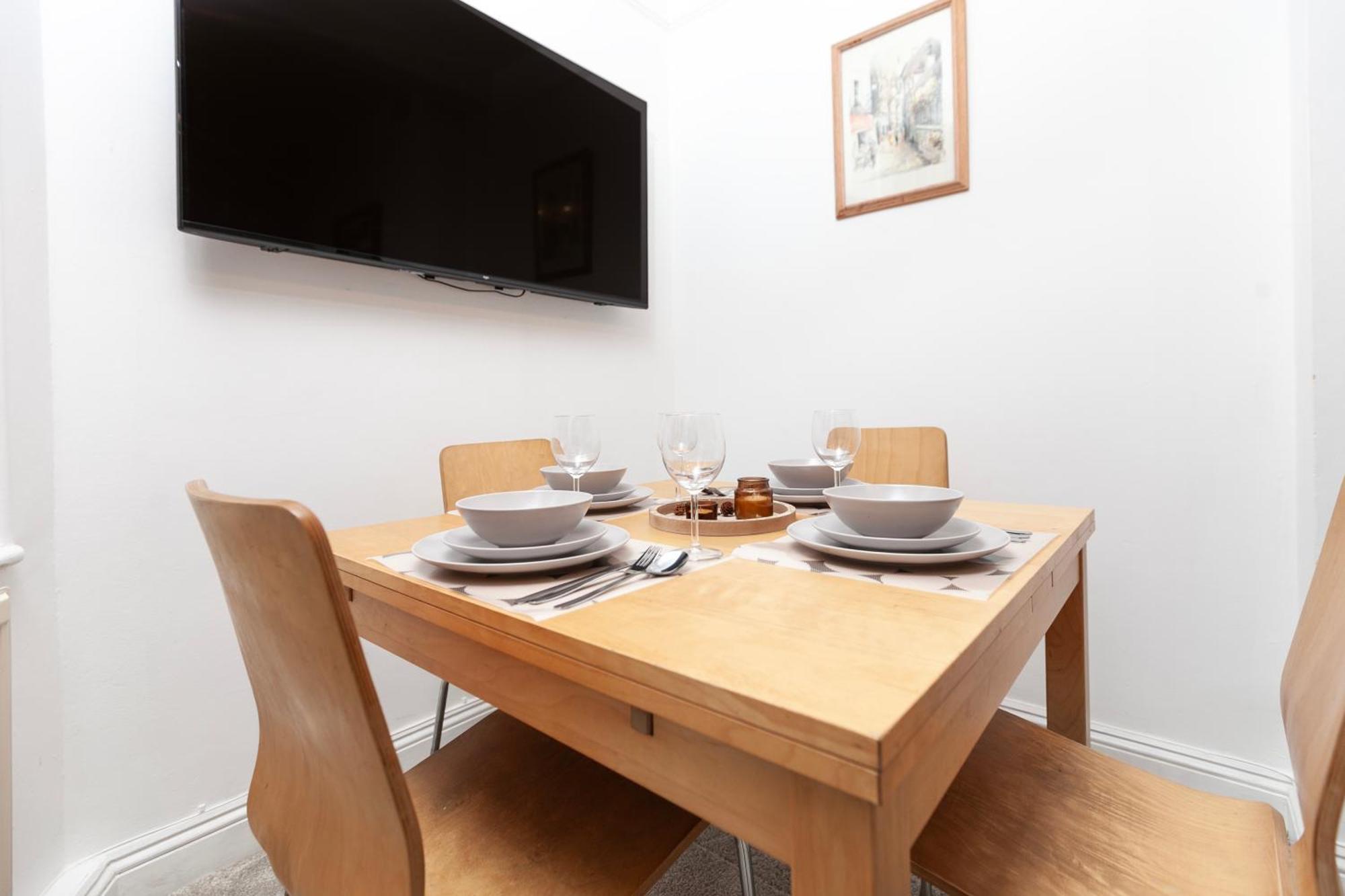 Beautiful 3 Bedroom Flat In Scott Ellis Gardens ลอนดอน ภายนอก รูปภาพ