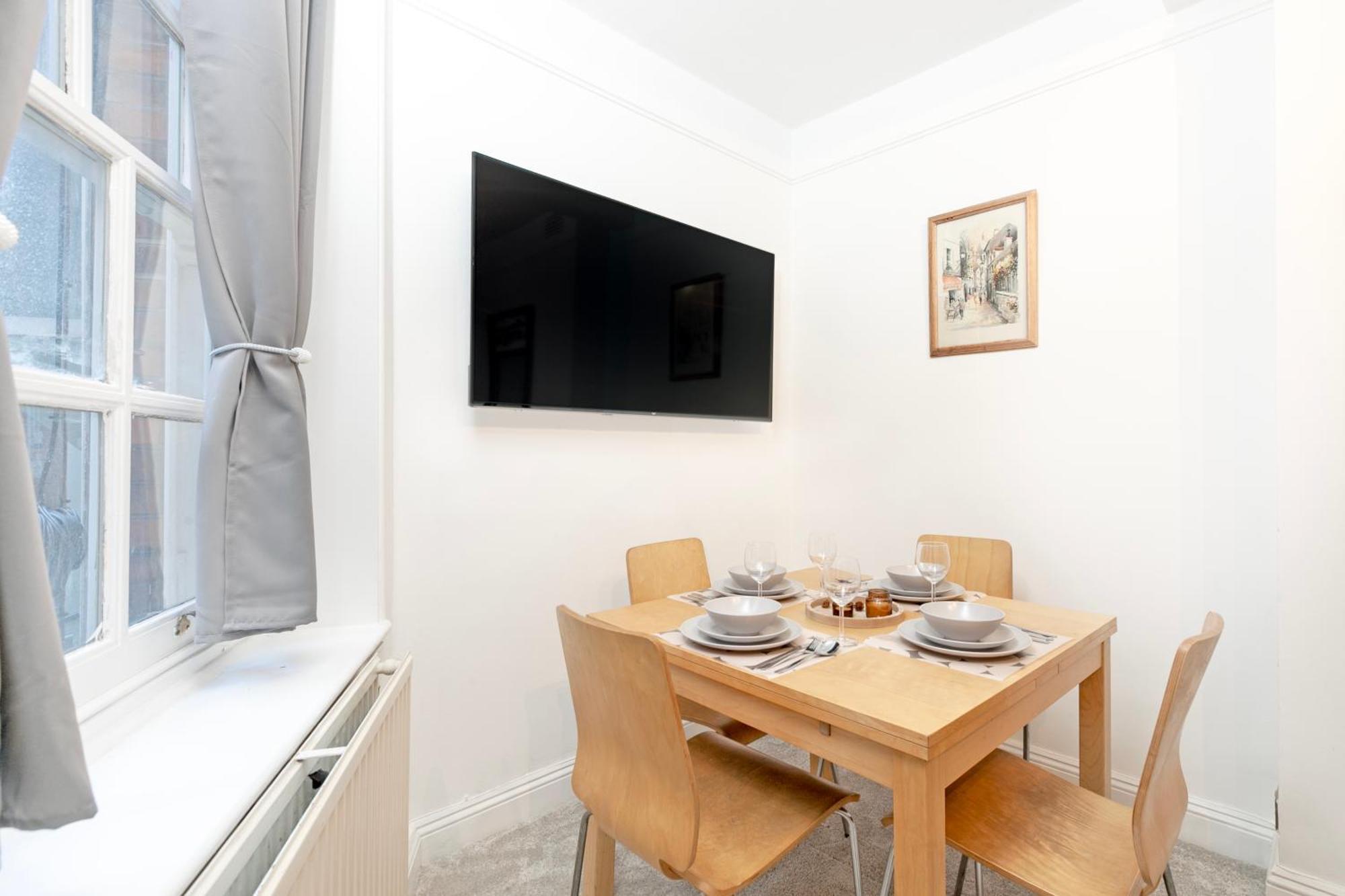 Beautiful 3 Bedroom Flat In Scott Ellis Gardens ลอนดอน ภายนอก รูปภาพ