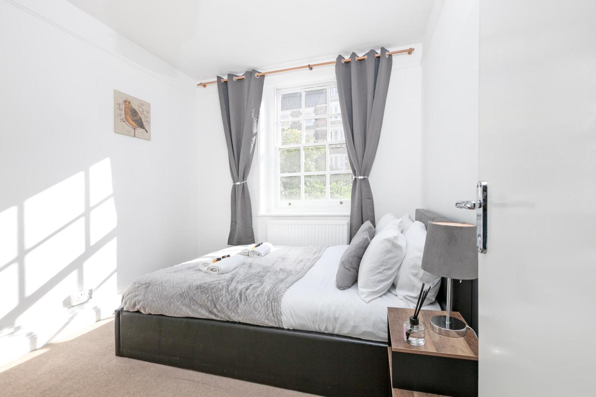 Beautiful 3 Bedroom Flat In Scott Ellis Gardens ลอนดอน ภายนอก รูปภาพ